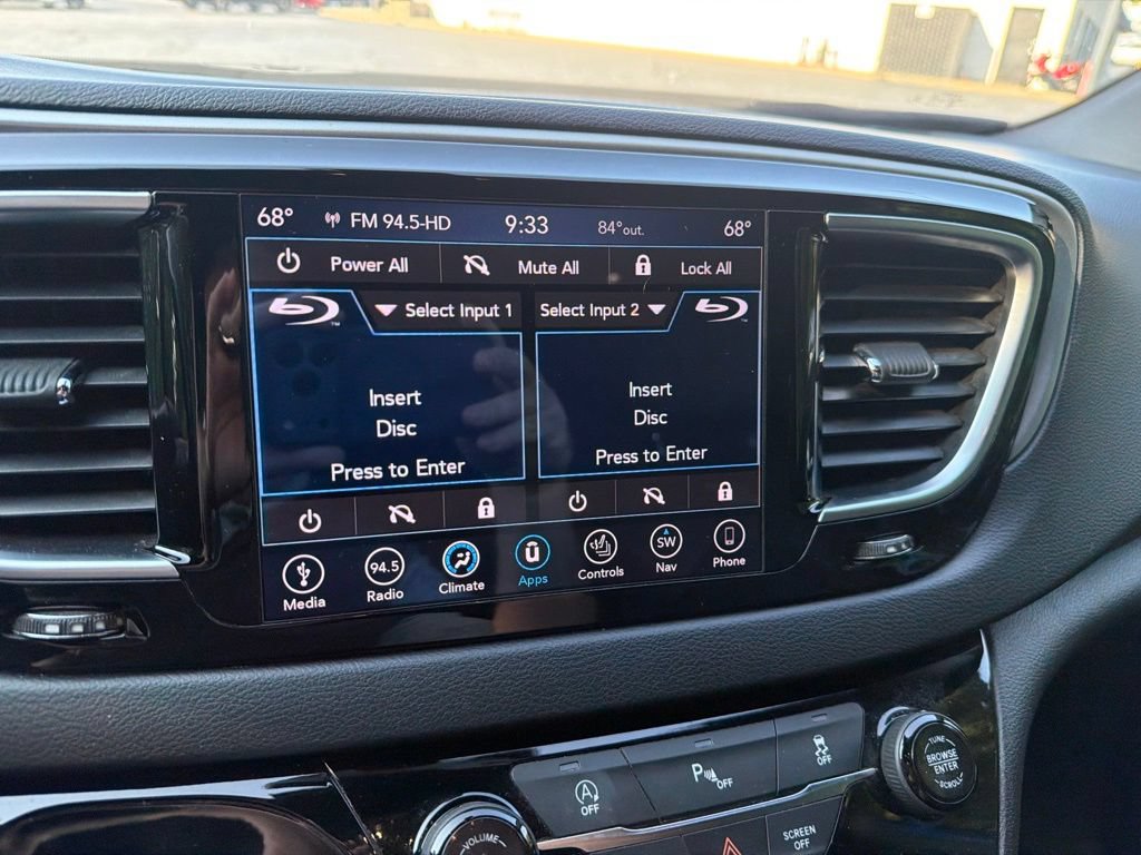 Used 2019 Chrysler Pacifica Touring-L Plus w/ S Appearance Package FWD image 22