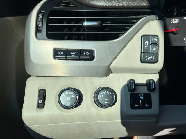 Used 2017 GMC Yukon XL Denali AWD/4WD image 33