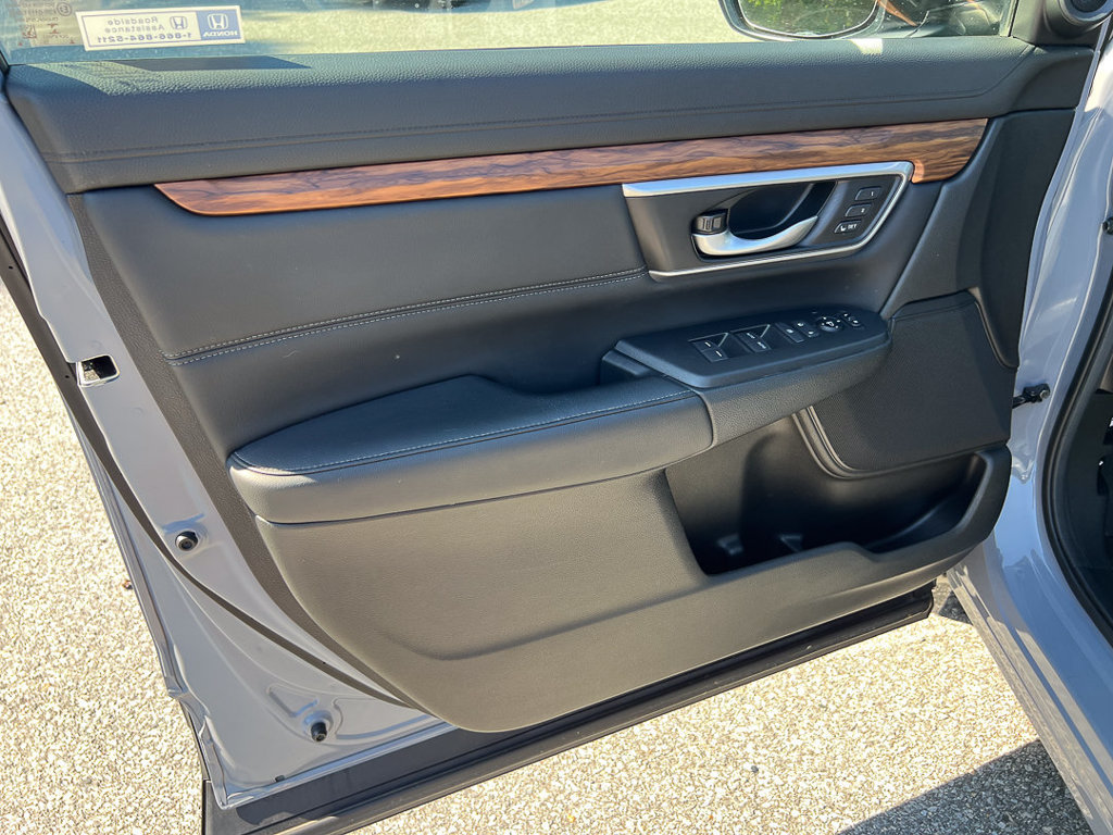 Used 2021 Honda CR-V Touring image 14