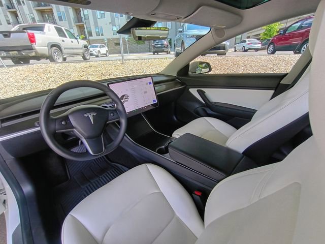 Used 2020 Tesla Model 3 Standard Range RWD image 55