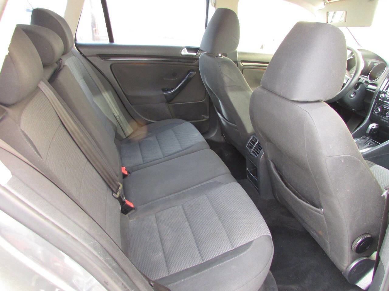 Used 2011 Volkswagen Jetta S FWD image 20