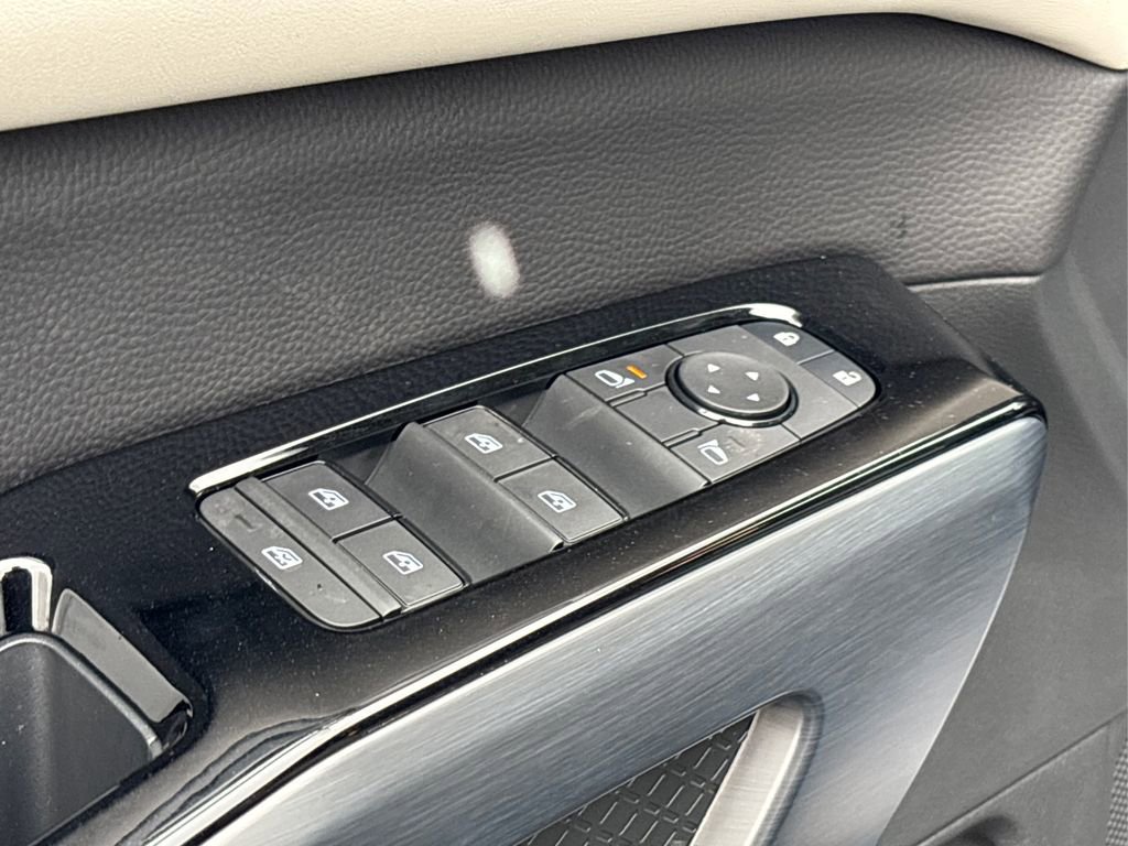 New 2025 Nissan Pathfinder SL image 30