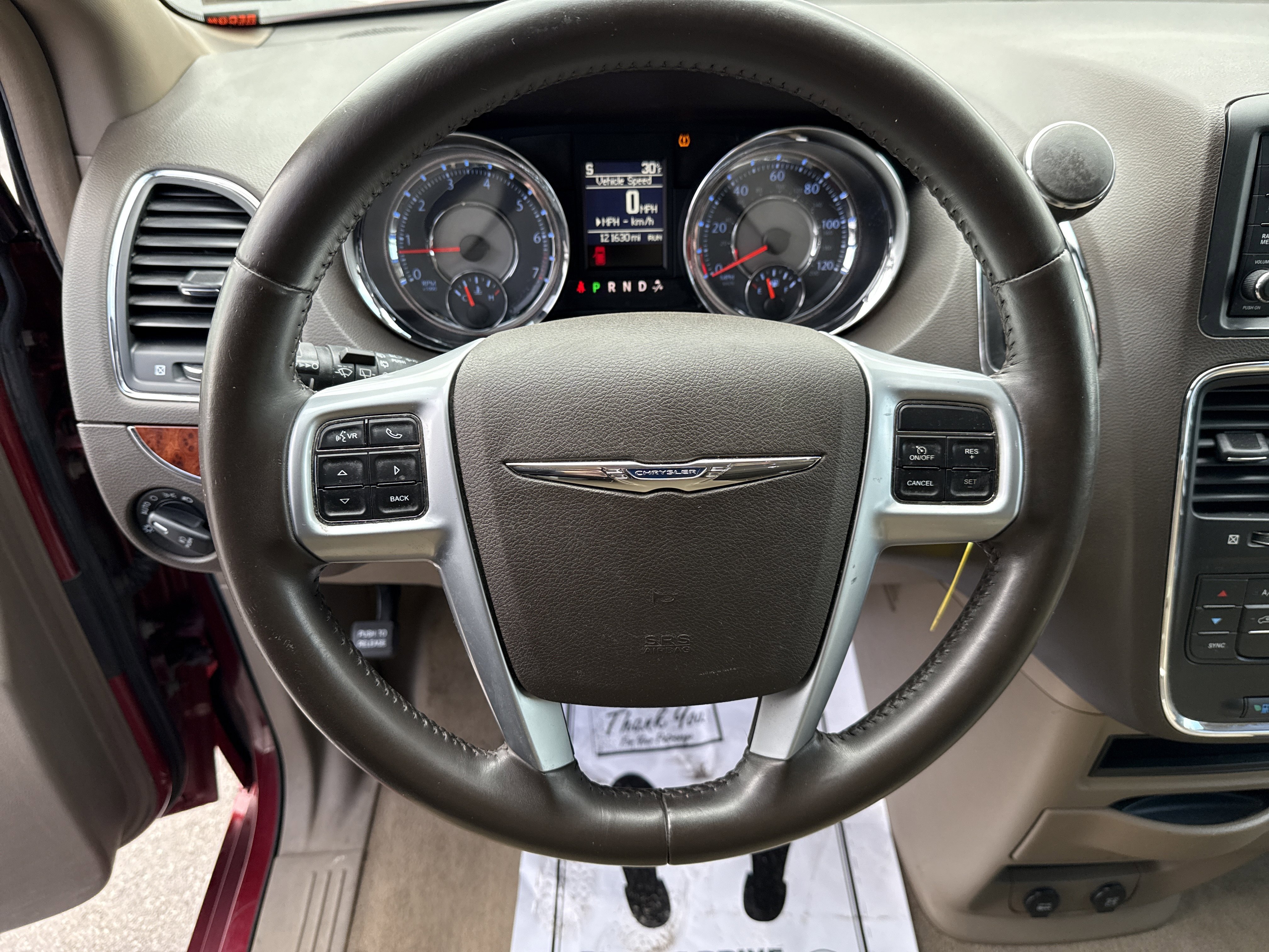 Used 2013 Chrysler Town & Country Touring image 18