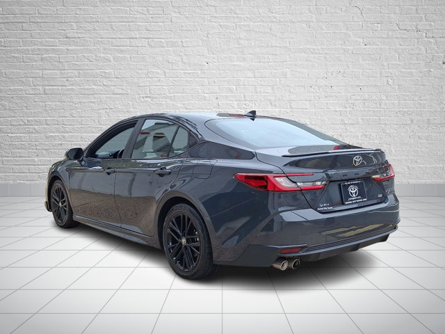Used 2025 Toyota Camry SE FWD image 4