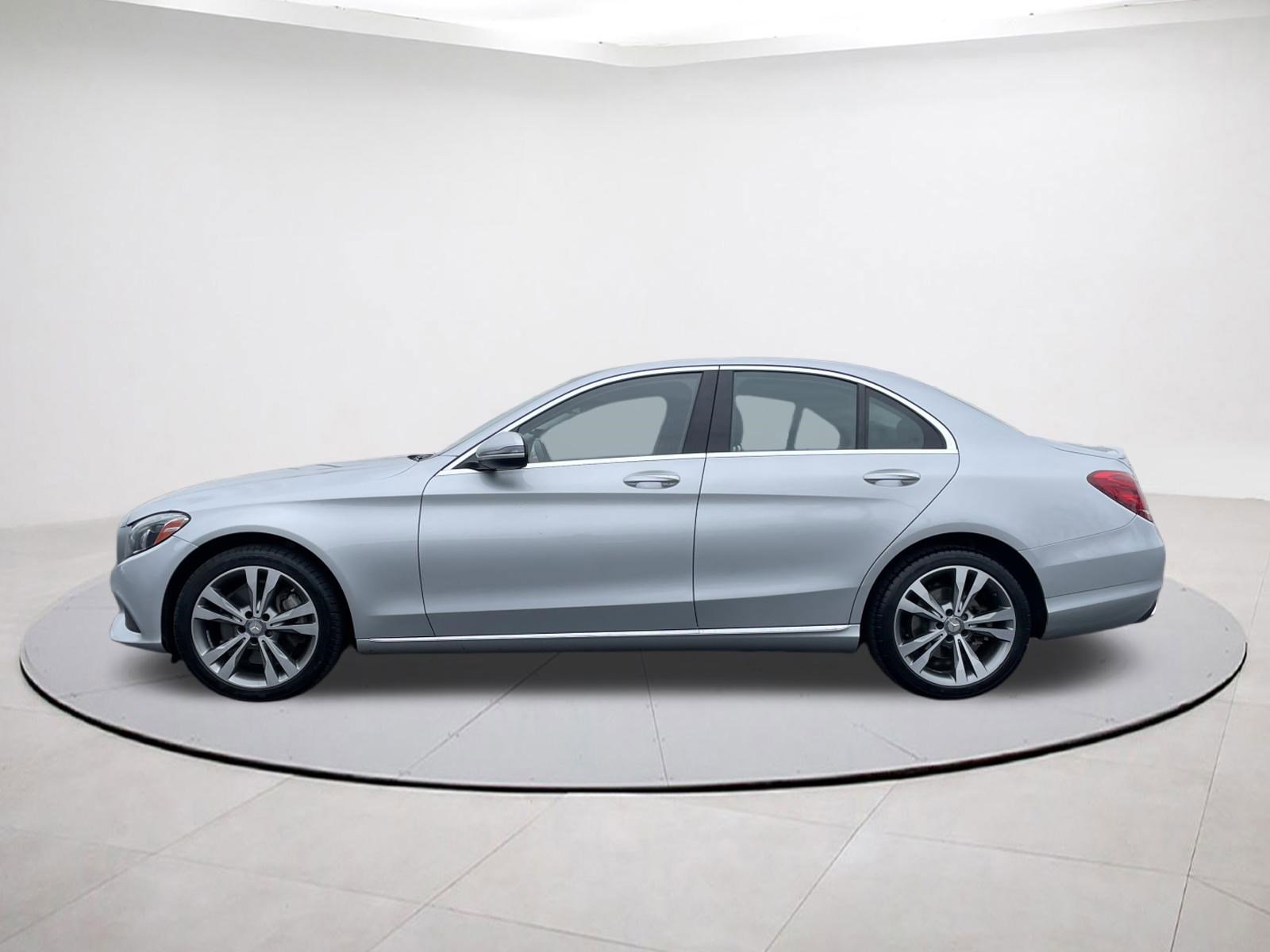 Used 2016 Mercedes-Benz C 300 C 300 image 4