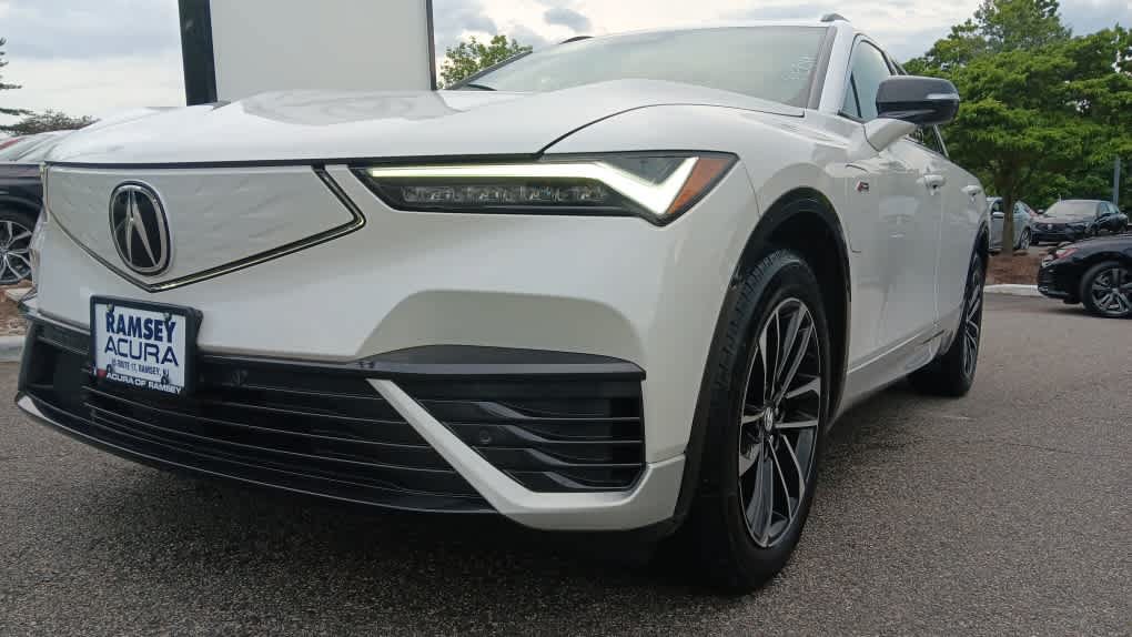 Used 2024 Acura ZDX A-Spec AWD/4WD image 9
