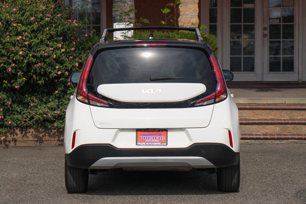 Used 2023 Kia Soul S image 7