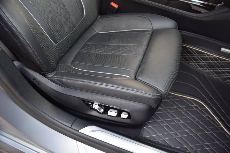 Used 2018 BMW ALPINA B7 xDrive w/ Luxury Rear Seating Package AWD/4WD image 56