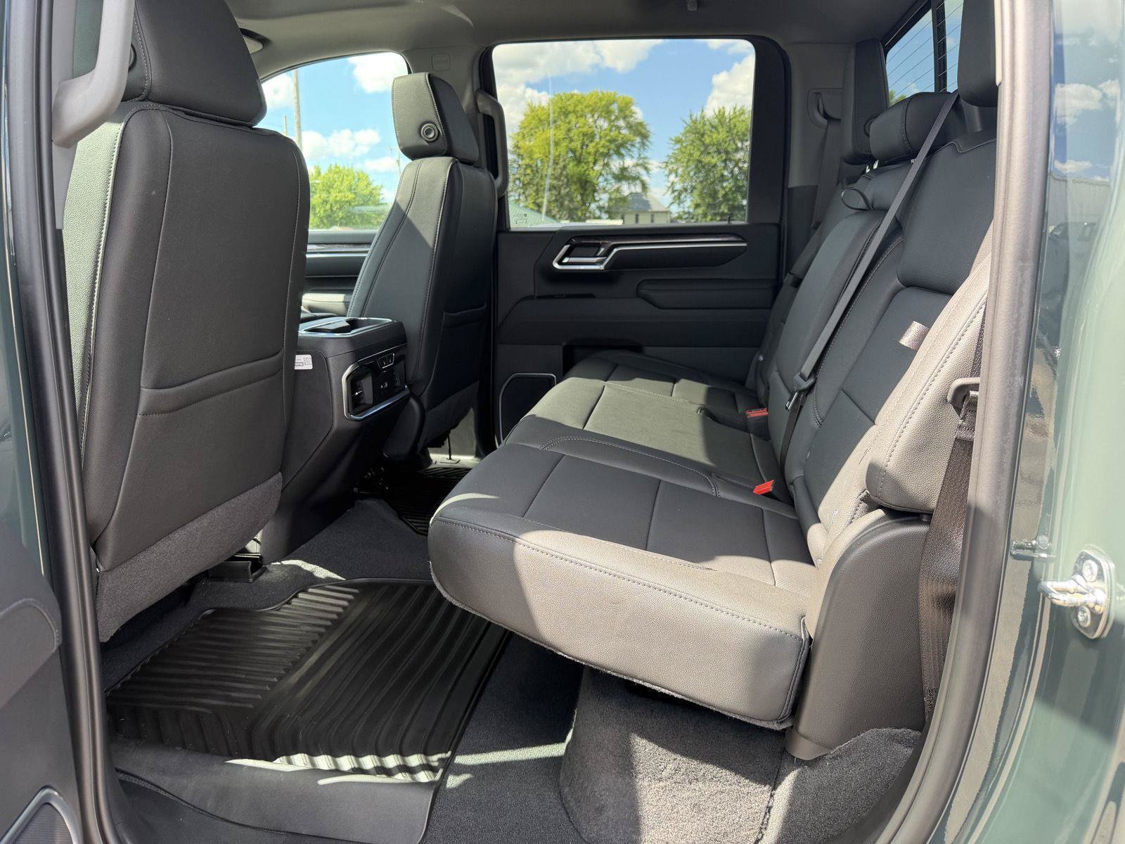 New 2026 Chevrolet Silverado 2500 LTZ w/ LTZ Premium Package AWD/4WD image 25