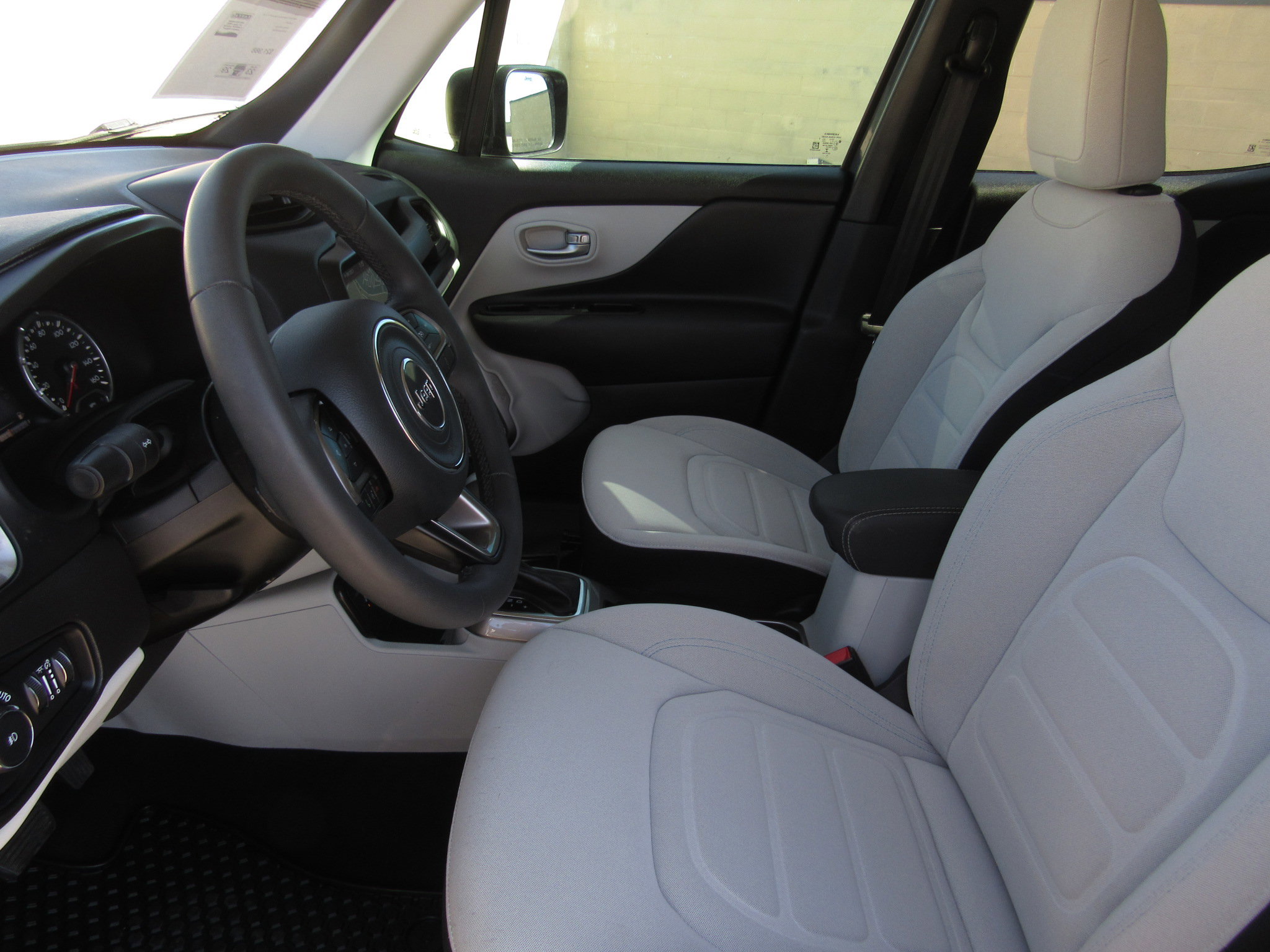 Used 2022 Jeep Renegade Latitude image 14