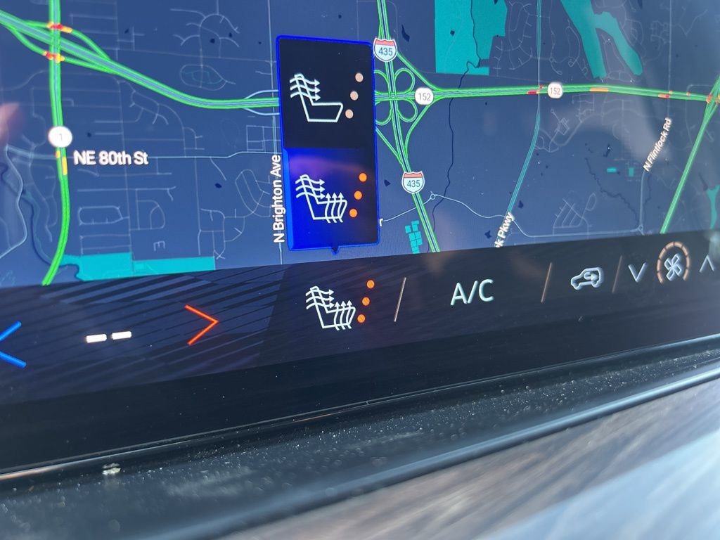 Used 2025 Chevrolet Tahoe Z71 image 29