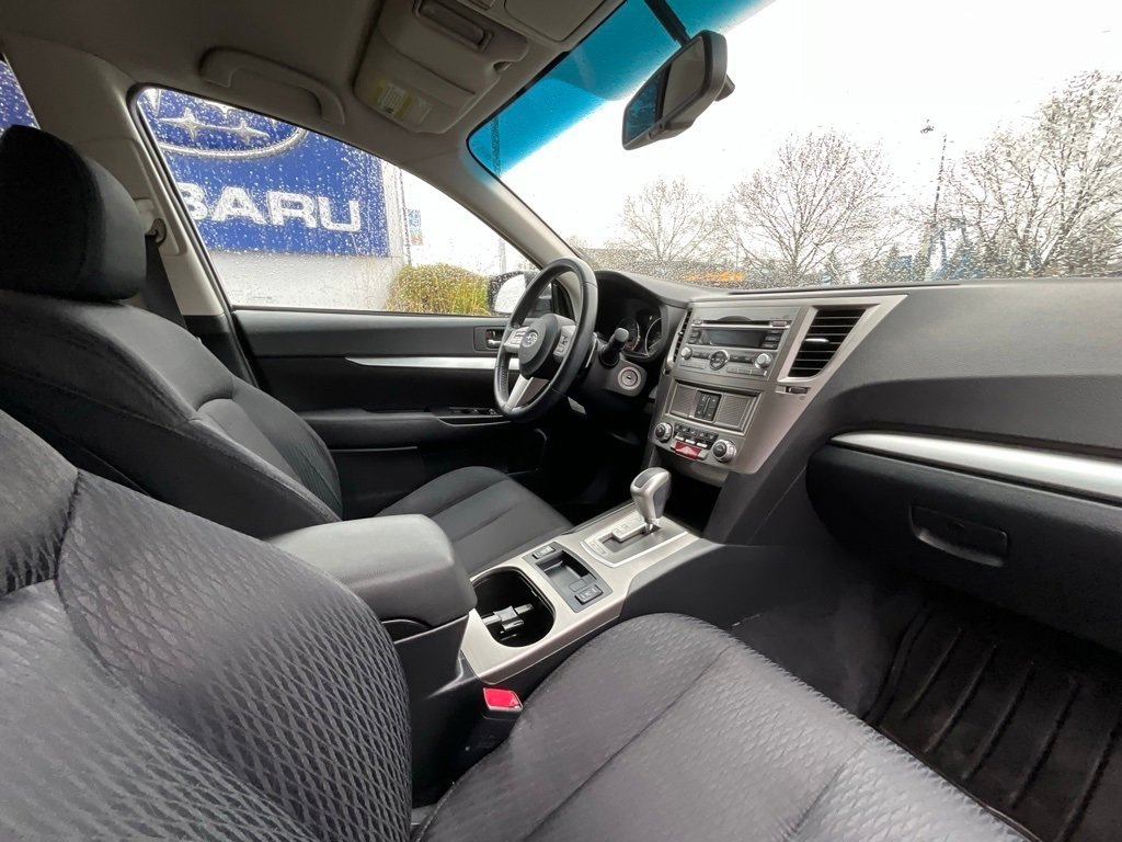 Used 2011 Subaru Outback 2.5i Premium w/ All-Weather Pkg image 18