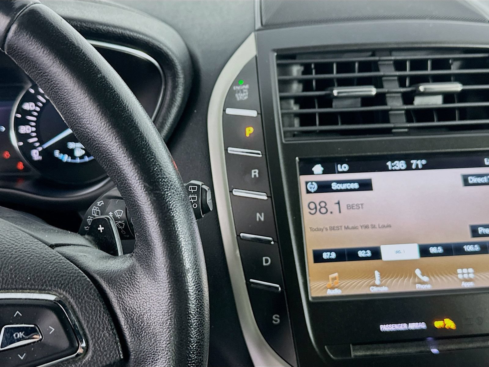 Used 2018 Lincoln MKC Premiere FWD image 16