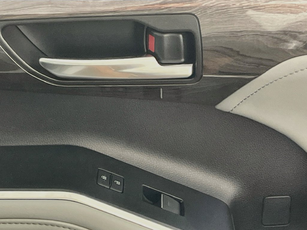 New 2026 Toyota Highlander Platinum AWD/4WD image 28