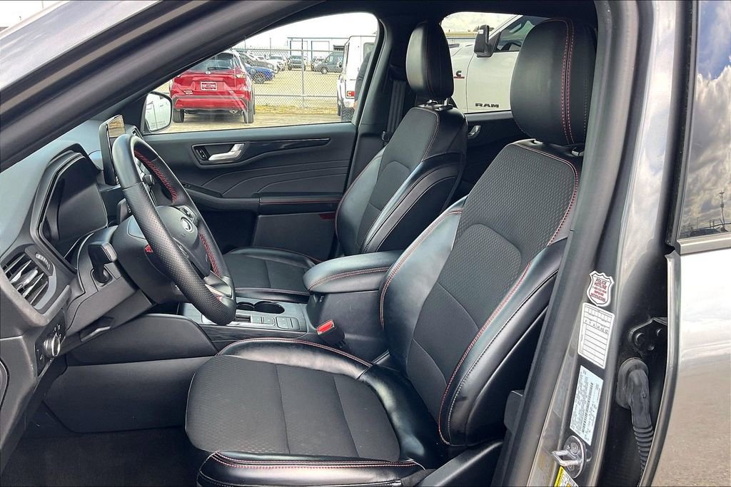 Certified 2024 Ford Escape ST-Line w/ Cold Weather Package image 18