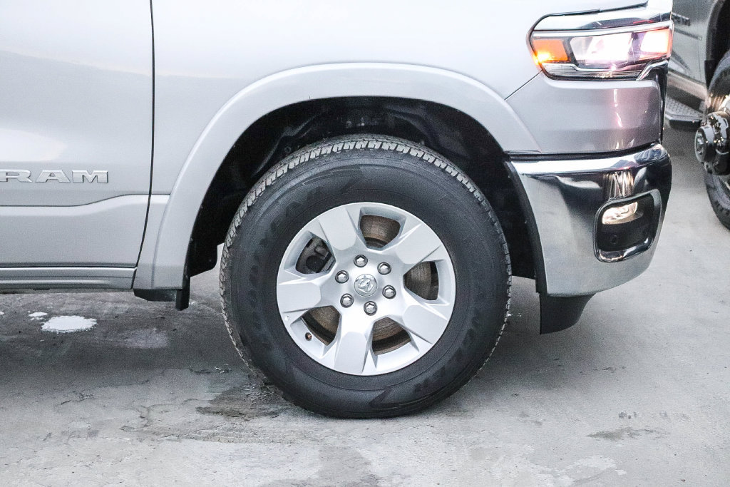 Used 2025 RAM 1500 Big Horn AWD/4WD image 11