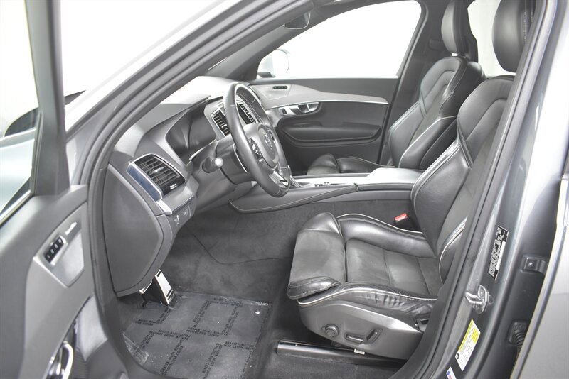 Used 2016 Volvo XC90 T6 R-Design w/ Protection Package Plus AWD/4WD image 19