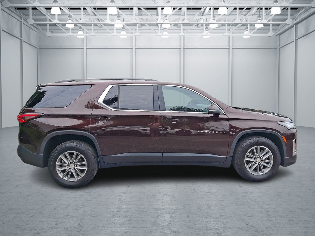Used 2023 Chevrolet Traverse LT AWD/4WD image 10