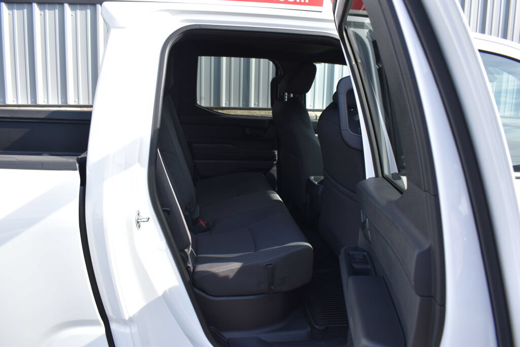 Certified 2025 Toyota Tacoma SR5 AWD/4WD image 23