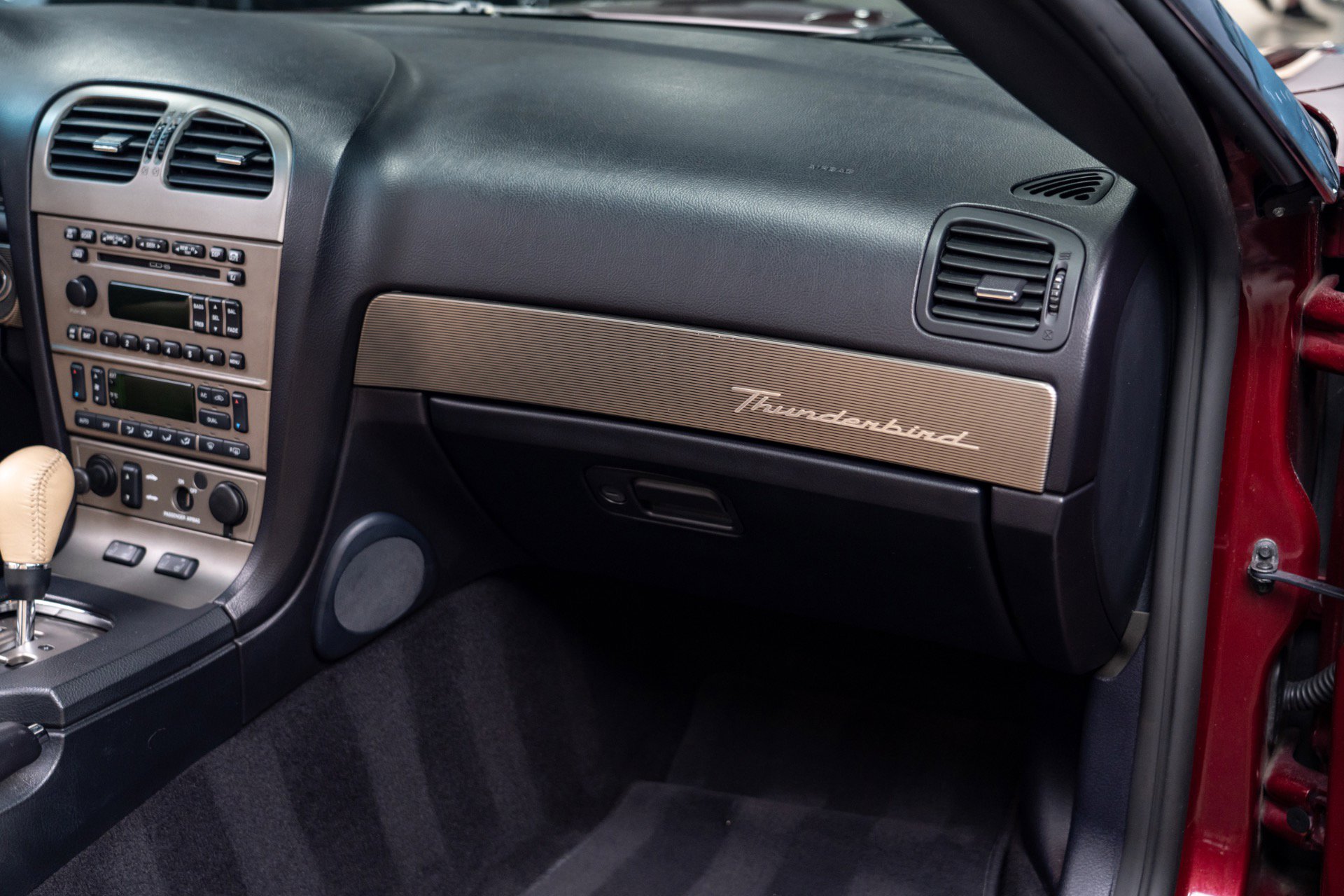 Used 2004 Ford Thunderbird Deluxe image 60