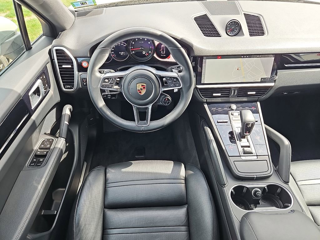 Used 2020 Porsche Cayenne image 11