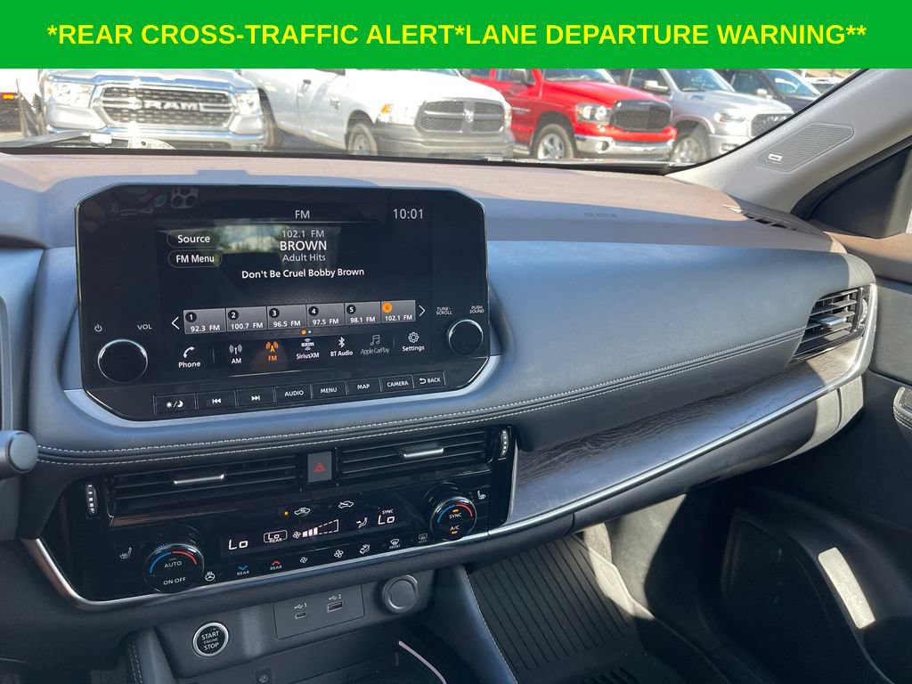 Used 2022 Nissan Rogue Platinum w/ Head-Up Display Package AWD/4WD image 17