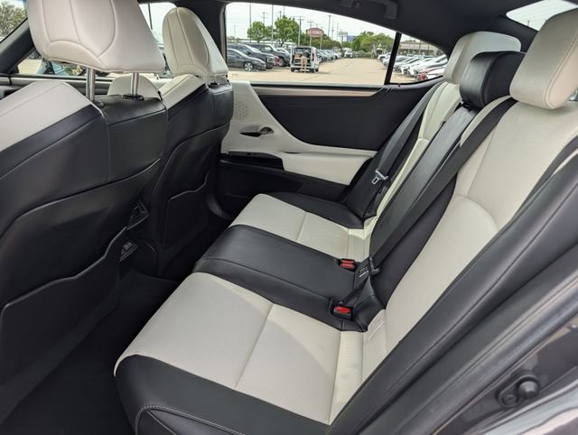Used 2023 Lexus ES 300h F Sport image 29