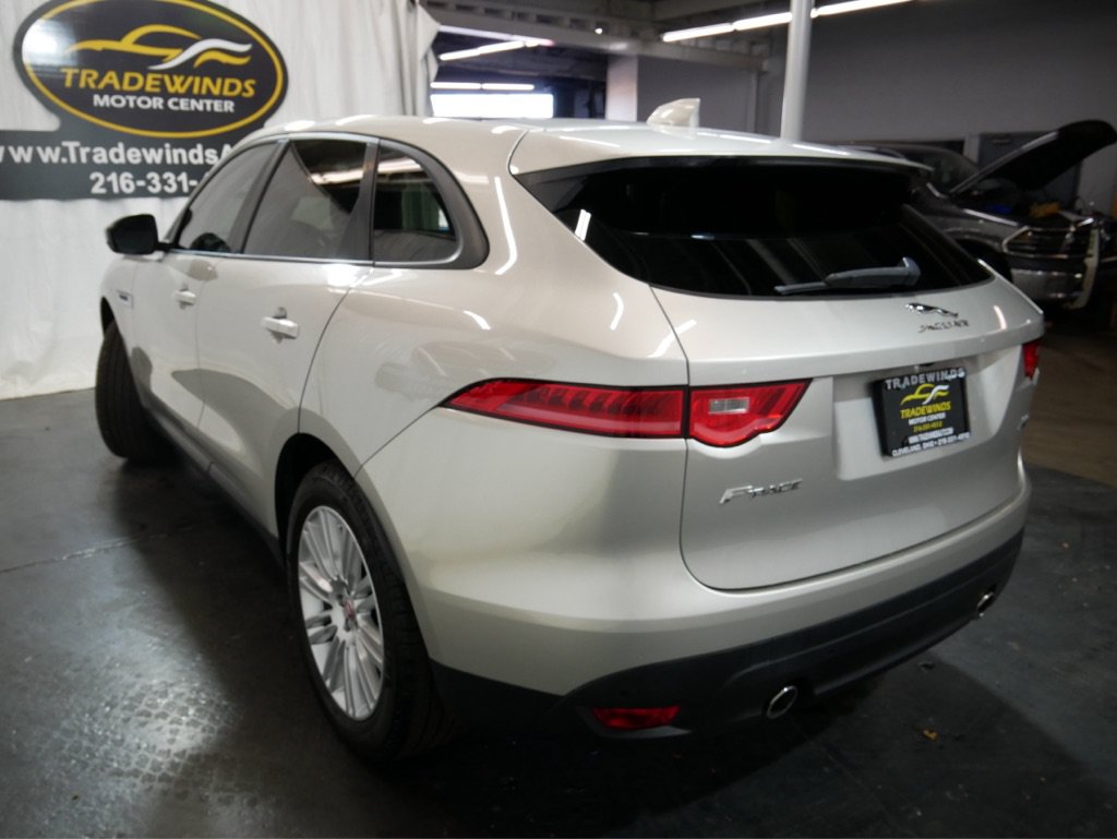 Used 2017 Jaguar F-PACE Premium AWD/4WD image 11