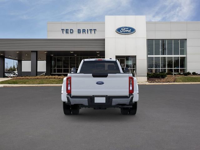 New 2026 Ford F450 XLT w/ FX4 Off-Road Package AWD/4WD image 6