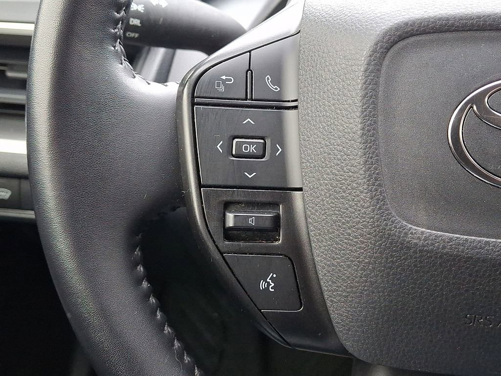 Used 2023 Toyota Prius LE image 21