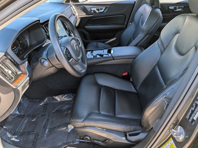 Used 2023 Volvo S60 T8 Plus image 18