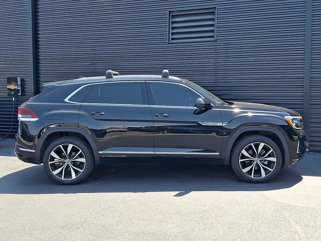 Used 2025 Volkswagen Atlas Cross Sport SEL Premium R-Line AWD/4WD image 8