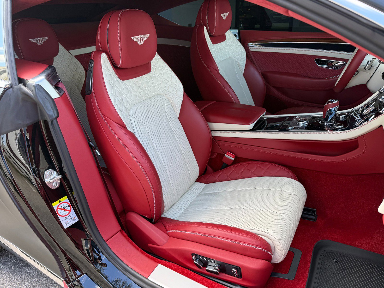 Used 2022 Bentley Continental GT image 28