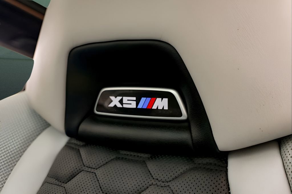 Used 2021 BMW X5 M AWD/4WD image 19