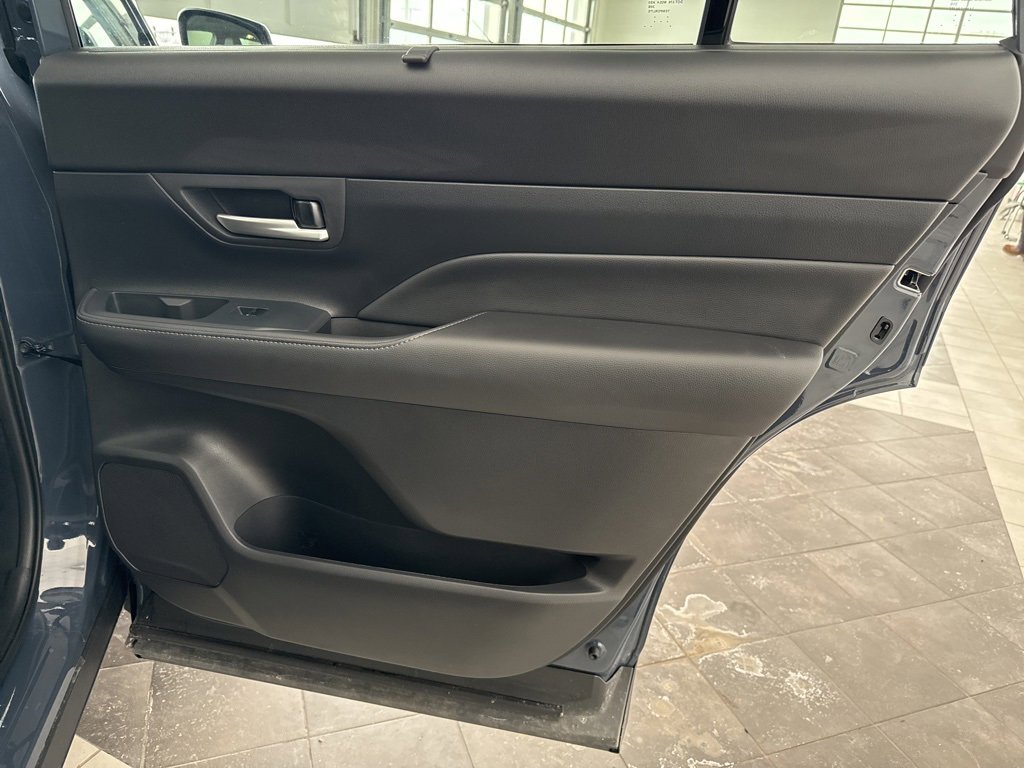 Used 2025 Toyota Grand Highlander AWD Hybrid image 23