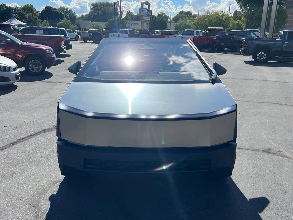 Used 2024 Tesla Cybertruck AWD Crew Cab image 3