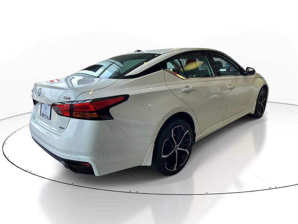 New 2026 Nissan Altima 2.5 SR AWD/4WD image 3