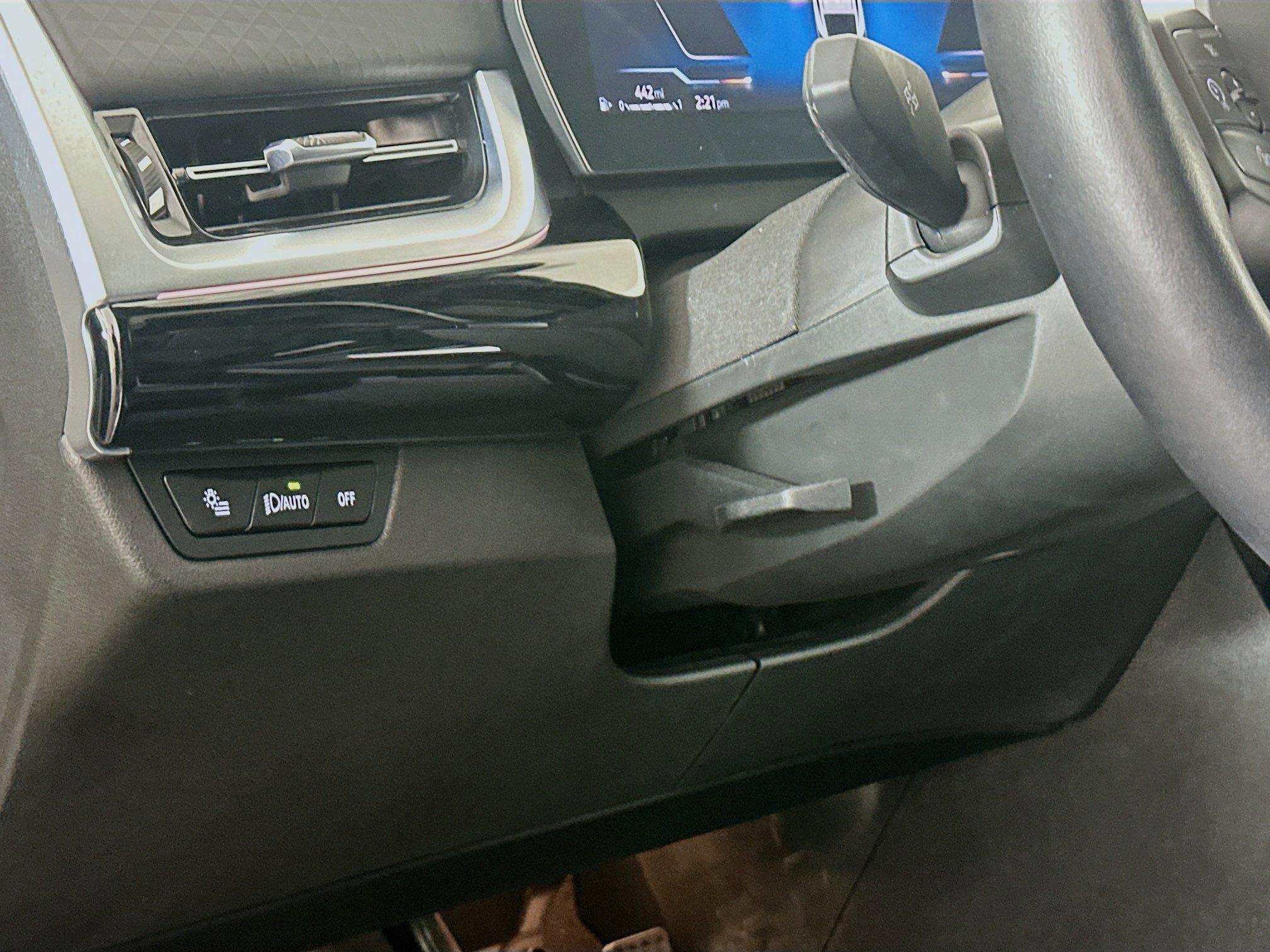 Used 2025 BMW X2 xDrive28i image 17