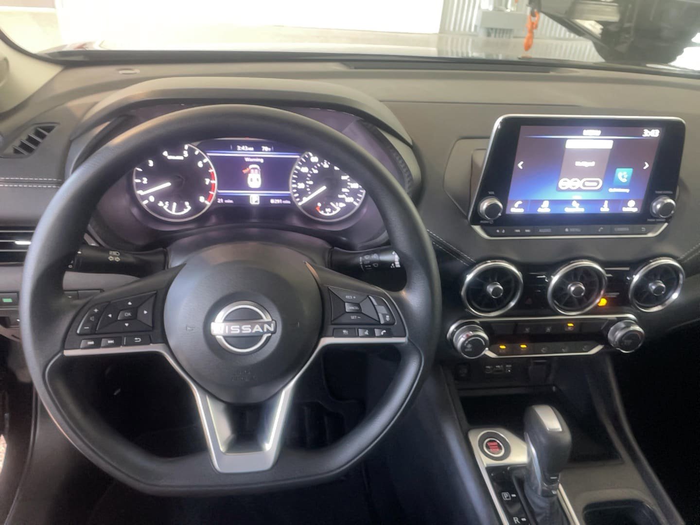 Used 2025 Nissan Sentra SV FWD image 10