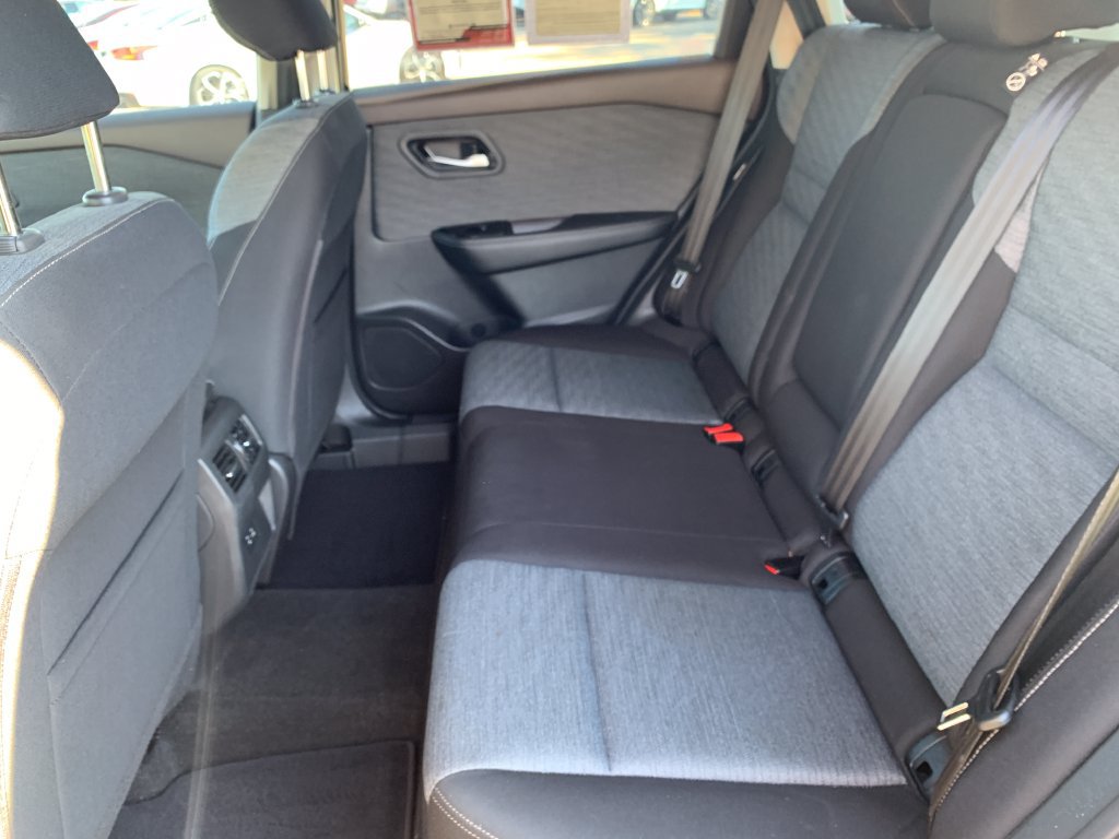 Used 2021 Nissan Rogue SV AWD/4WD image 19