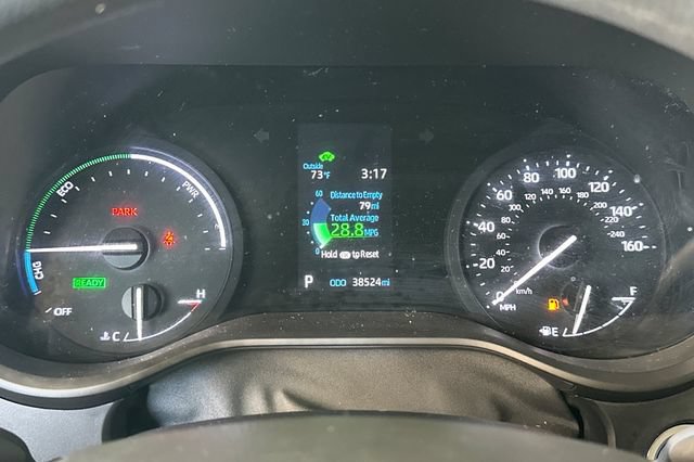 Used 2023 Toyota Sienna LE FWD image 30