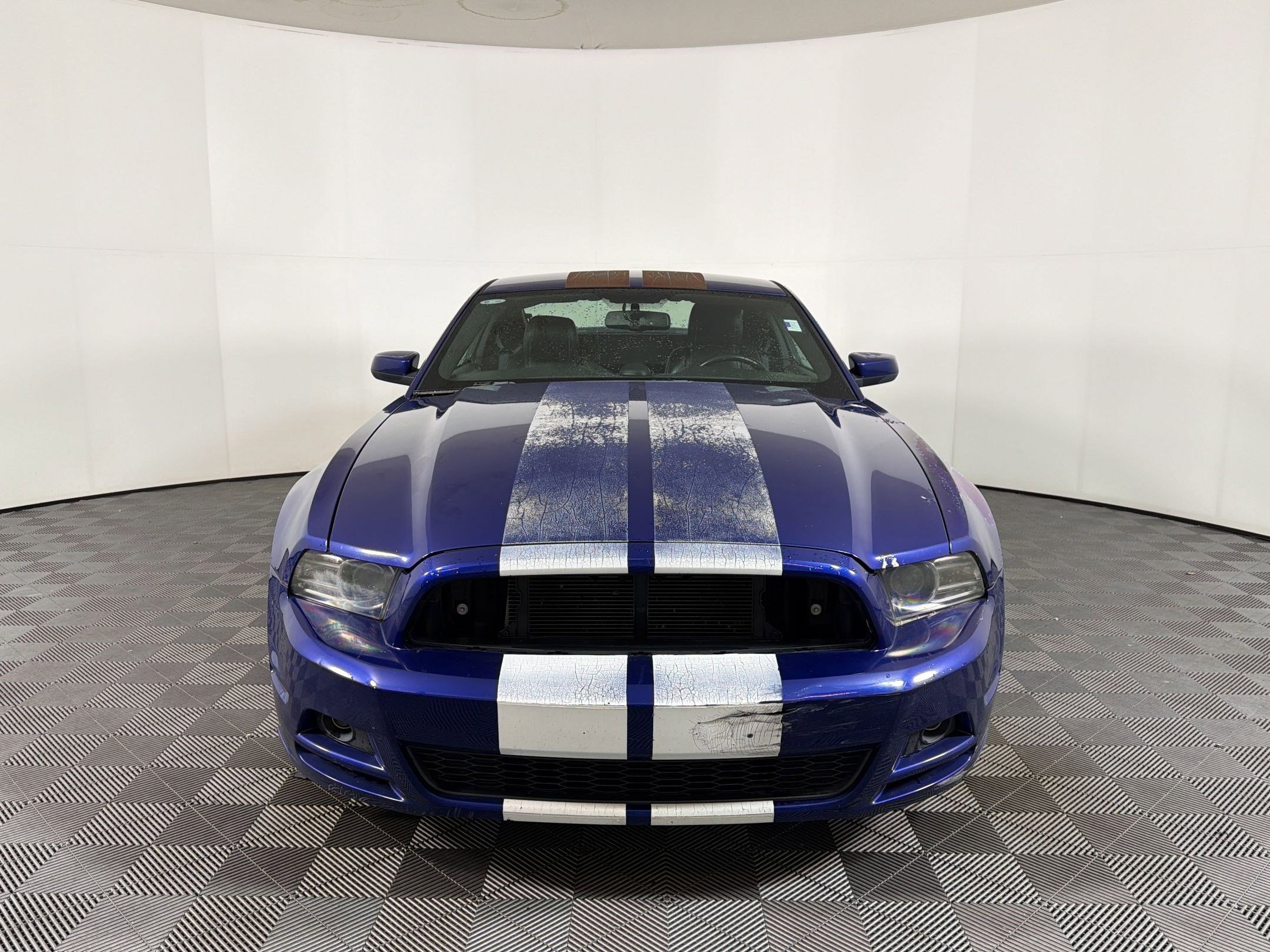 Used 2013 Ford Mustang Premium RWD image 6