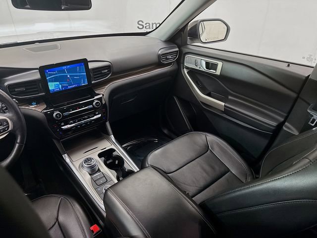 Used 2021 Ford Explorer Limited w/ Equipment Group 301A AWD/4WD image 24