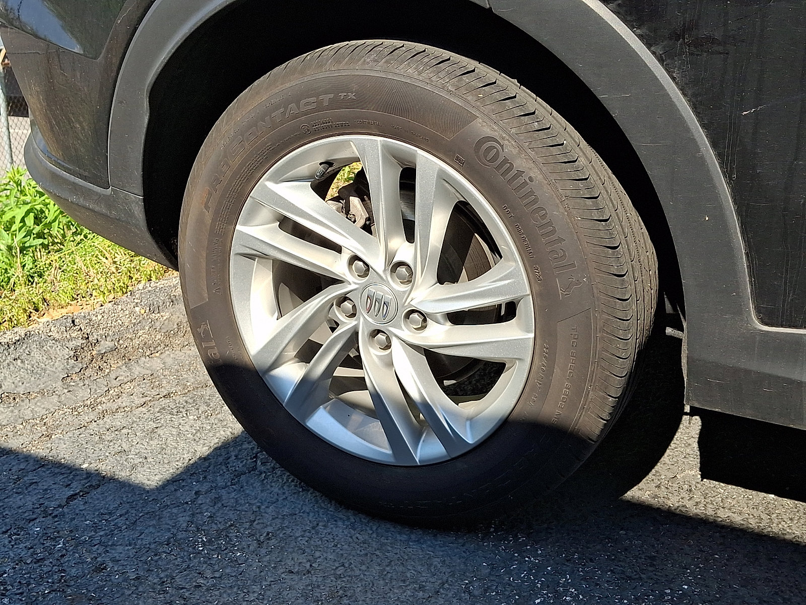 Used 2024 Buick Envista Preferred w/ Advanced Safety Package image 9