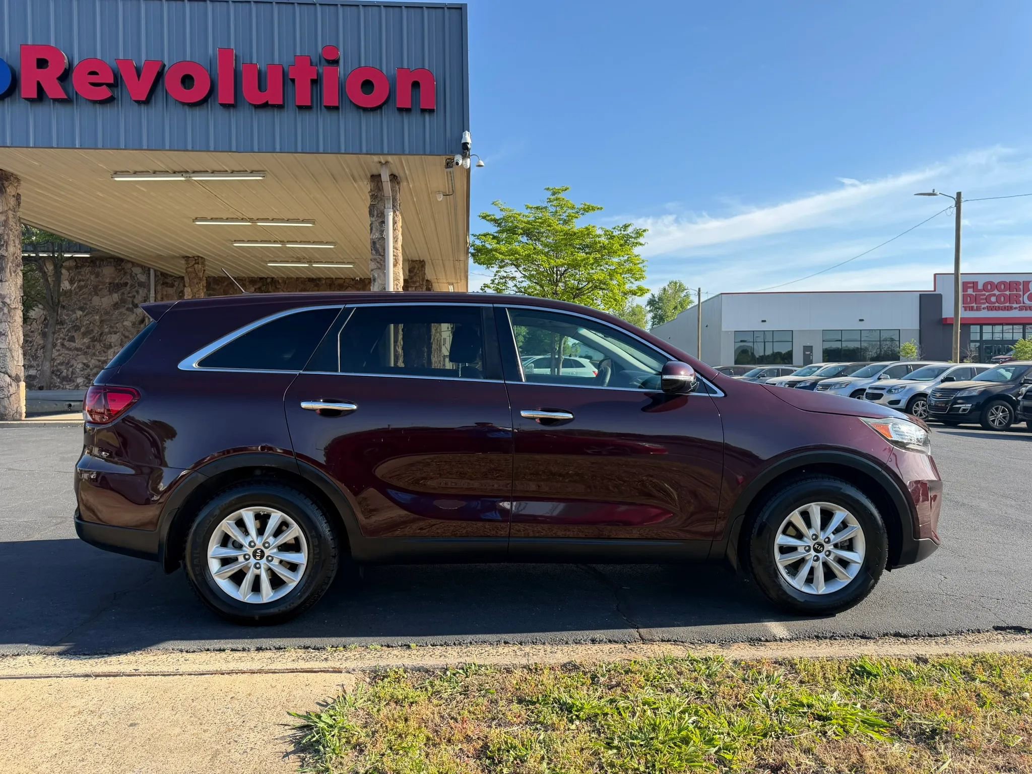Used 2019 Kia Sorento LX image 8