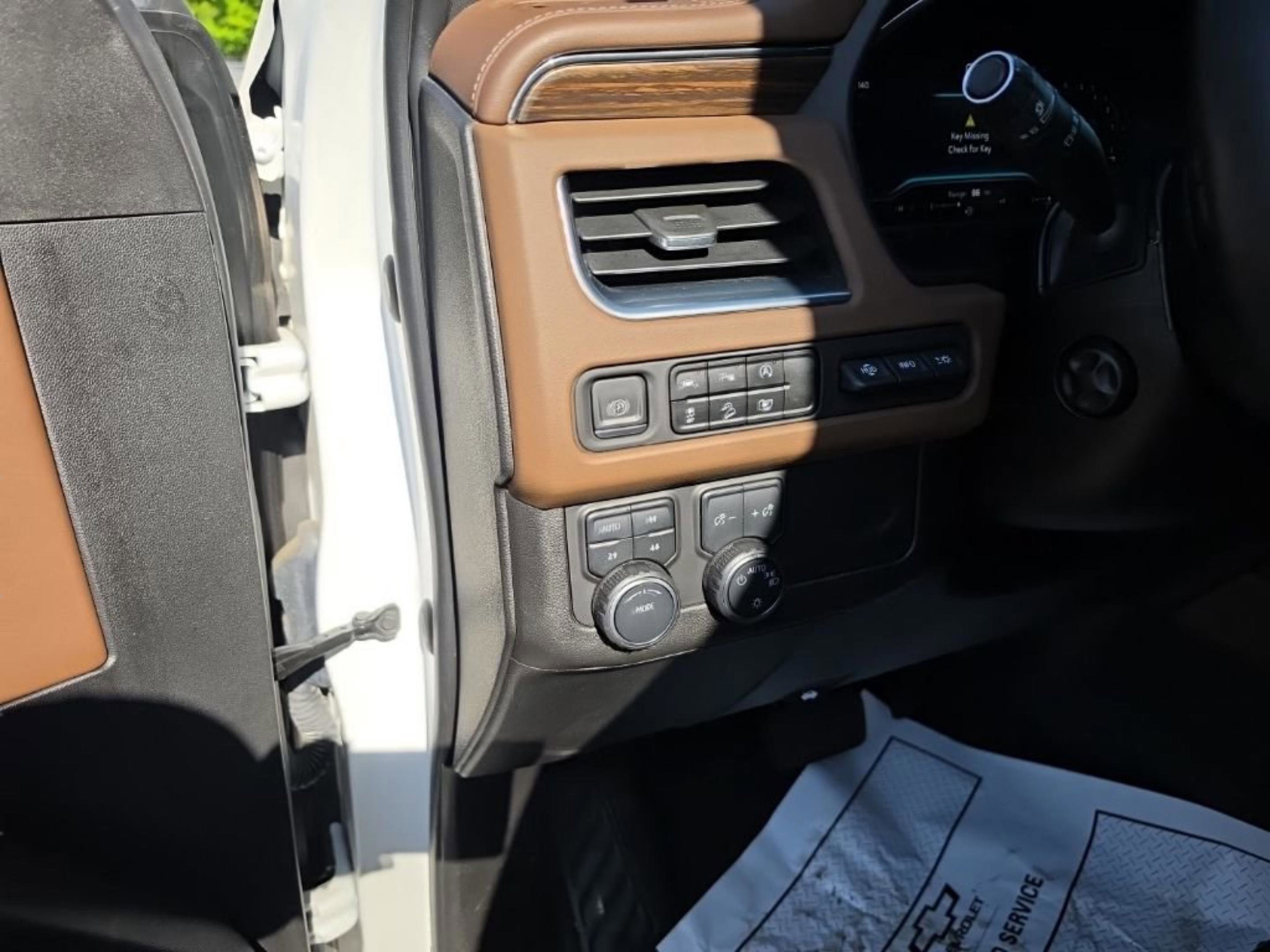 Used 2023 Chevrolet Tahoe High Country w/ Premium Package 2 AWD/4WD image 15