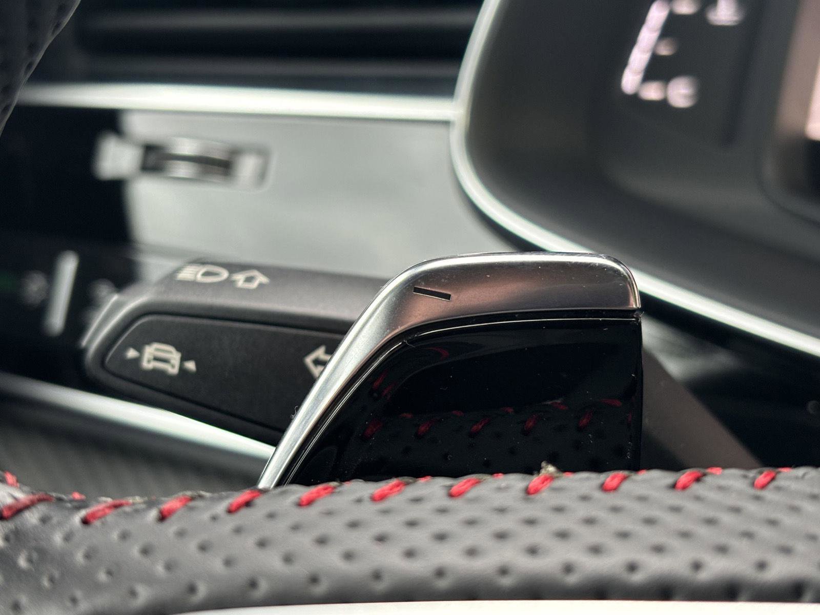 Used 2021 Audi RS Q8 w/ Carbon Optic Package image 36