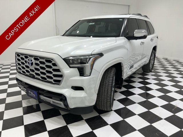 Used 2024 Toyota Sequoia Capstone AWD/4WD image 1