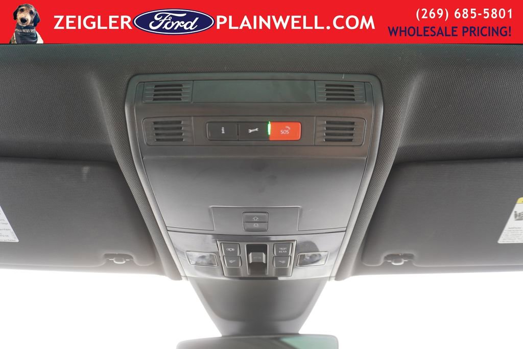 Used 2024 Volkswagen Tiguan SE image 28