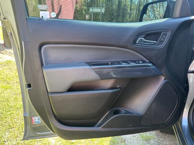 Used 2021 Chevrolet Colorado Z71 w/ Safety Package image 9